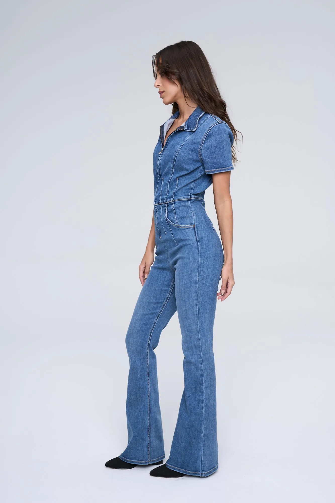 FLARE ULTRA STRETCH DENIM ZIP JUMPSUIT IN MEDIUM WASH   /  SP-J4274M