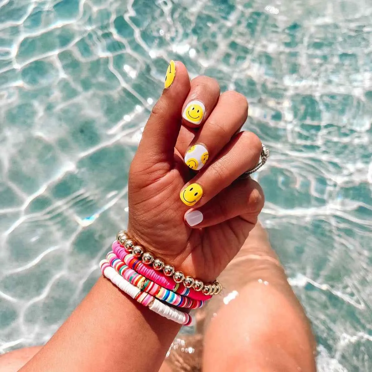 Ivy & Ash | Have A Nice Day | Yellow & White Smiley Face Nail Wrap