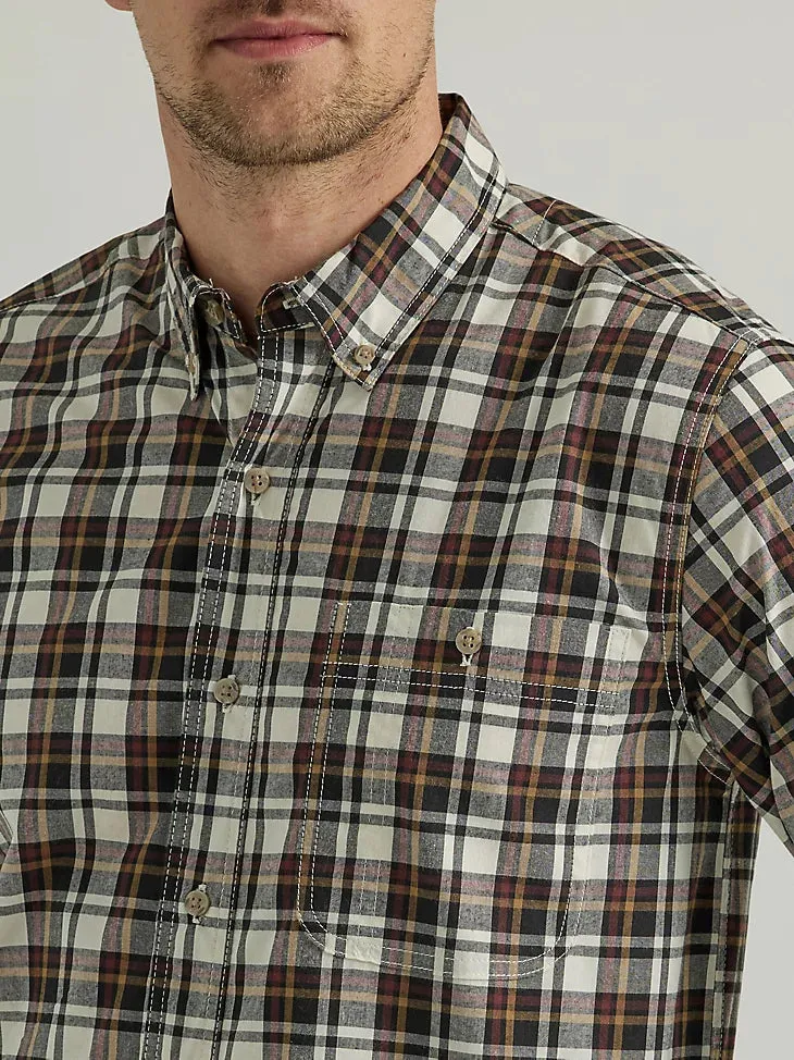 Wrangler Rugged Wear Long Sleeve Wrinkle Resist Plaid Button-Down Shirt